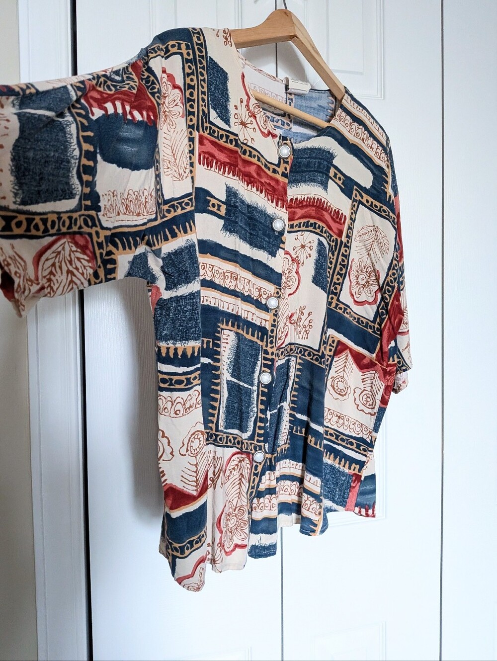 90s Soft Rayon Workwear Blouse. Made in Canada. Size Large.
